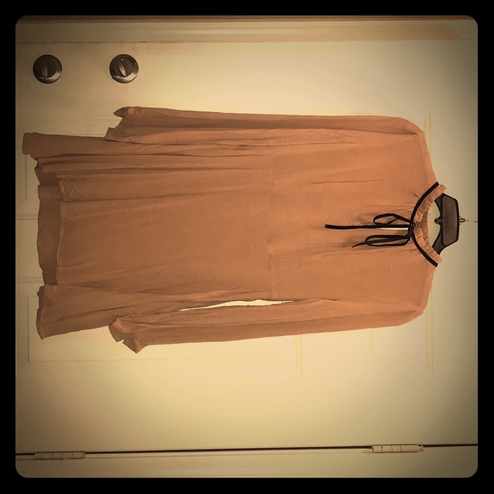 Wonderful light weight long sleeve rose dress!